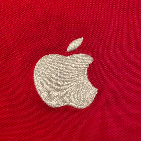 Apple Employee Women’s Red Center Embroidered Apple Short Sleeve Shirt Medium - Picture 3 of 6